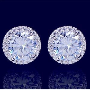 NWT 5 Star ⭐️ White Gold Plated Crystal Zirconium